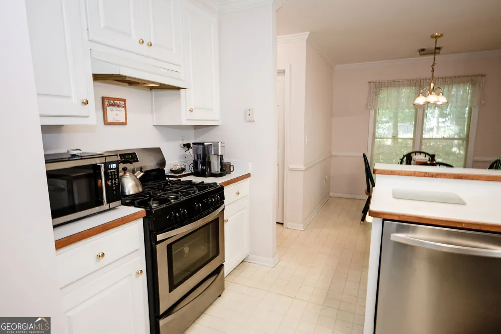 405 Radcliffe TRCE Covington, GA 30016
