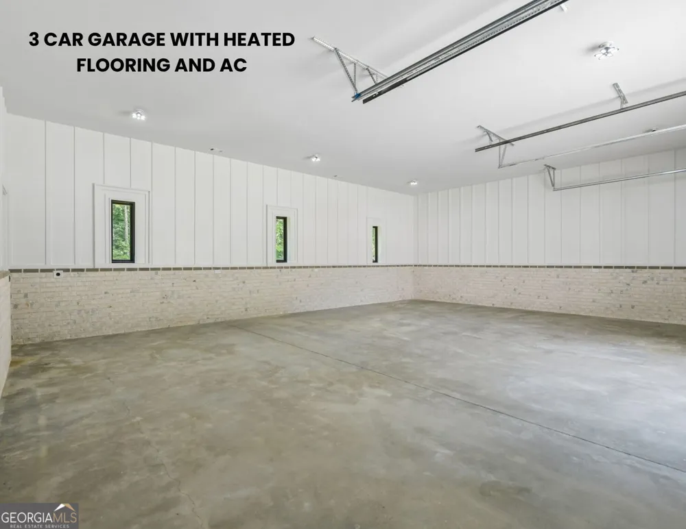 1940 E Bay ST Hoschton, GA 30548