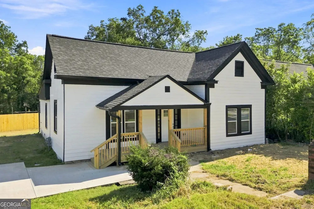 7516 Conyers ST Lithonia, GA 30058
