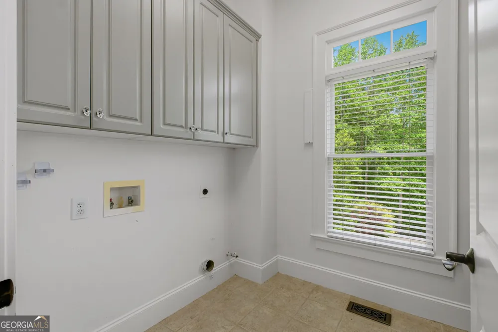 114 Northeast Cove CIR Dawsonville, GA 30534