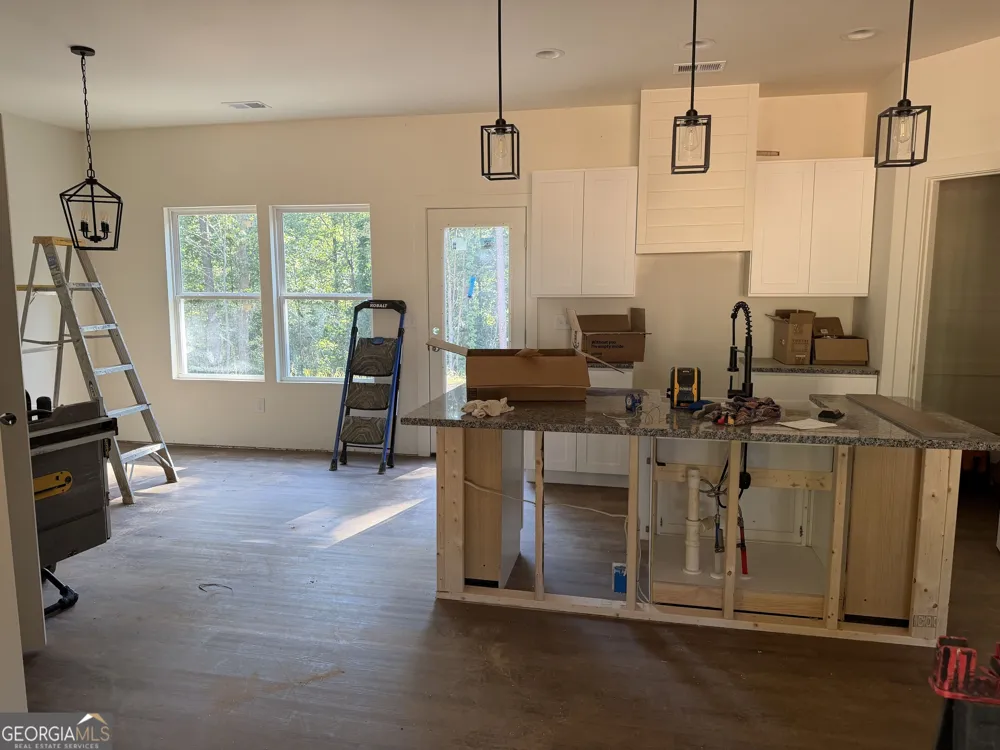 97 Juniper DR Ellijay, GA 30540