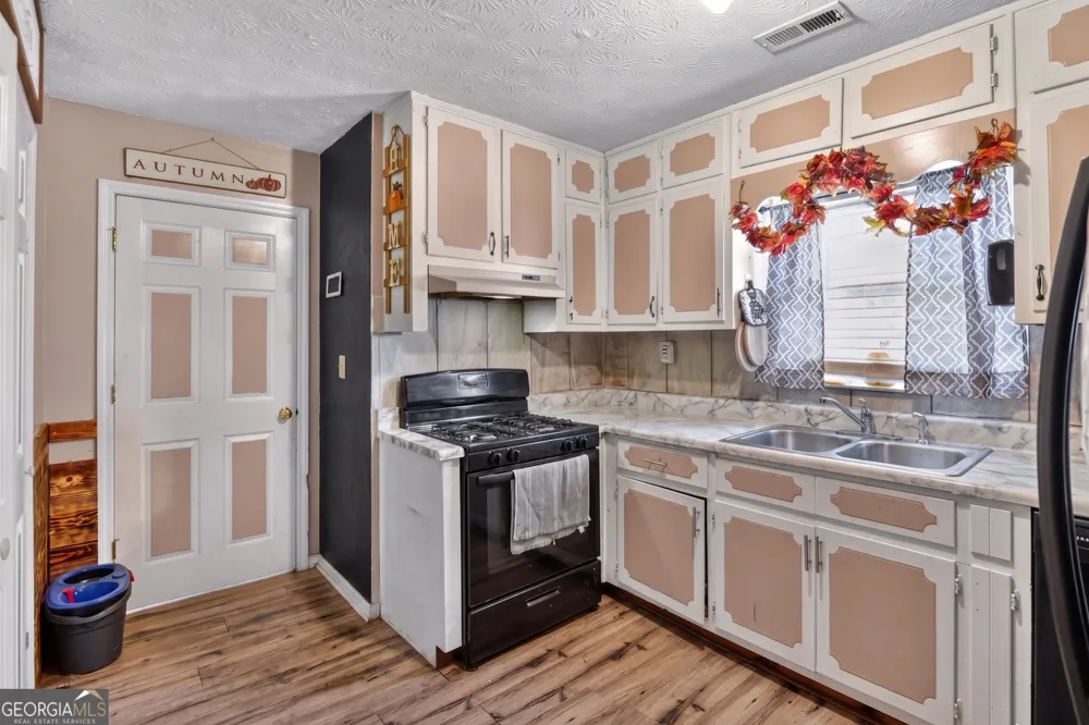 214 Walthall RD Jackson, GA 30233