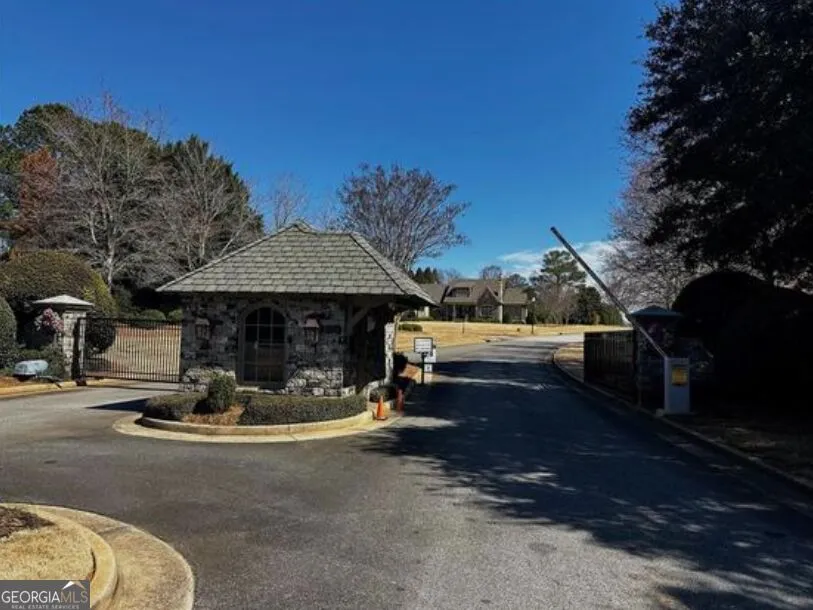 6 Balmoral CT Macon, GA 31210