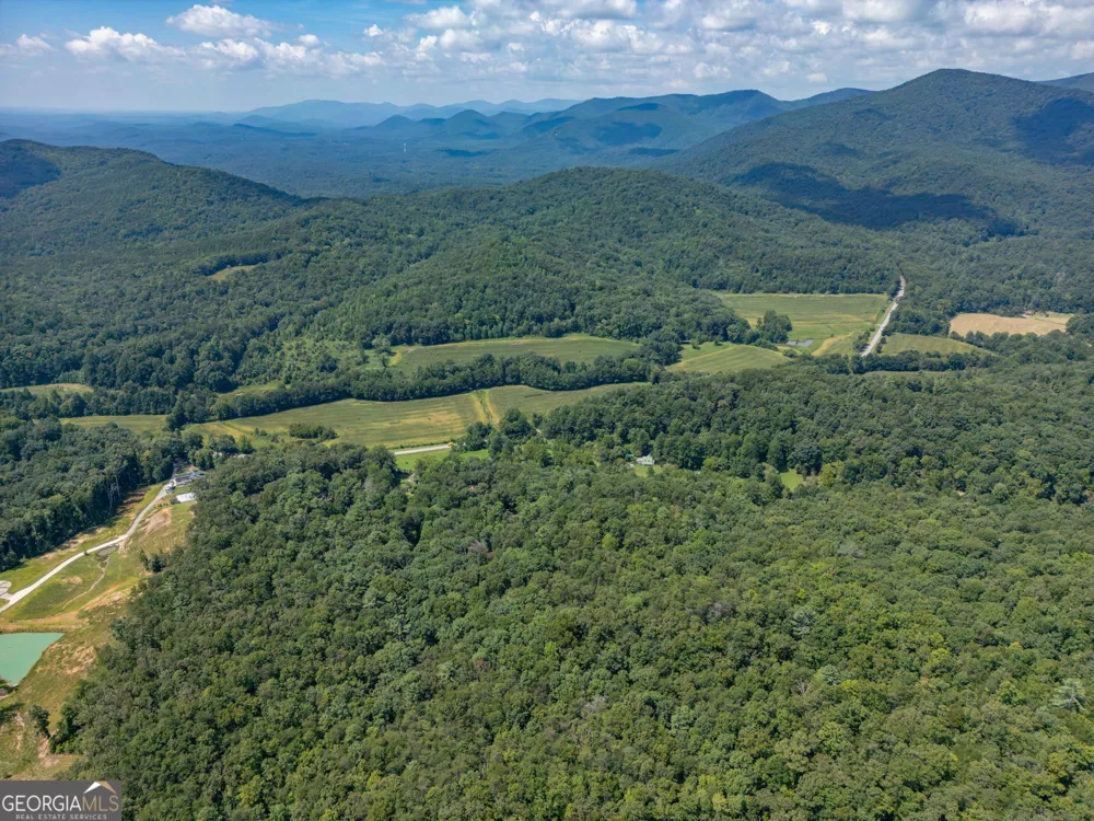 112 Kennedy Mountain RD Clarkesville, GA 30523
