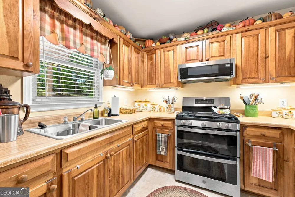 112 Kennedy Mountain RD Clarkesville, GA 30523