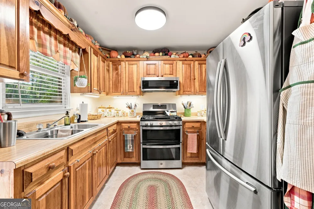 112 Kennedy Mountain RD Clarkesville, GA 30523
