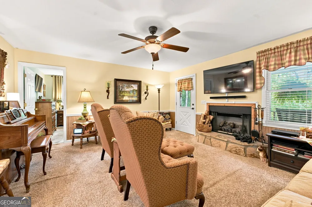 112 Kennedy Mountain RD Clarkesville, GA 30523