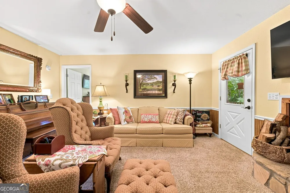 112 Kennedy Mountain RD Clarkesville, GA 30523