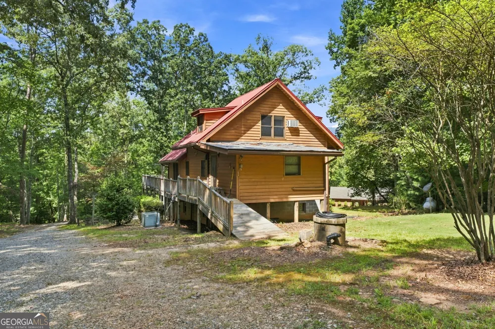 112 Kennedy Mountain RD Clarkesville, GA 30523