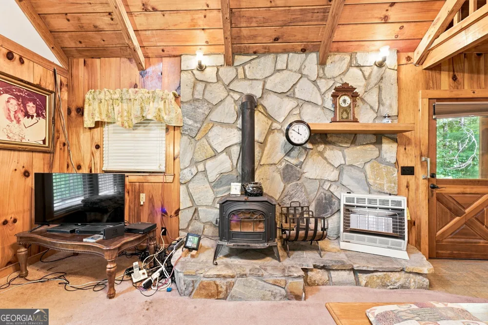 112 Kennedy Mountain RD Clarkesville, GA 30523