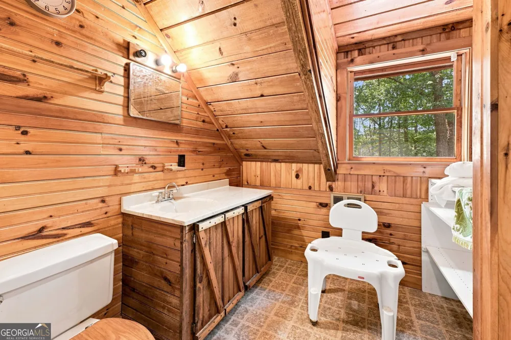 112 Kennedy Mountain RD Clarkesville, GA 30523
