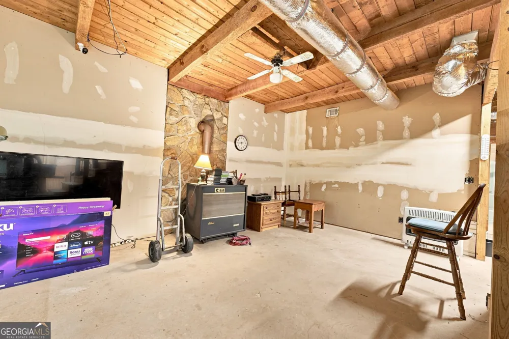 112 Kennedy Mountain RD Clarkesville, GA 30523