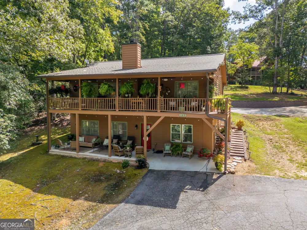 112 Kennedy Mountain RD Clarkesville, GA 30523