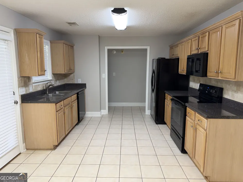 110 Gailey CT Warner Robins, GA 31088