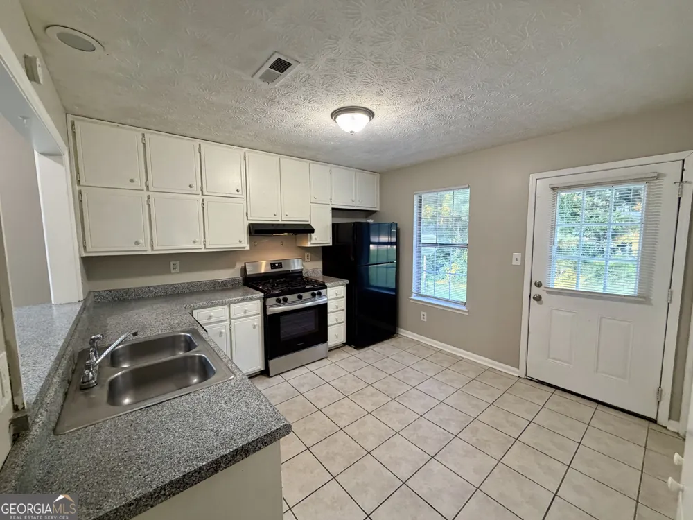 105 Fruitwood TRCE Riverdale, GA 30296