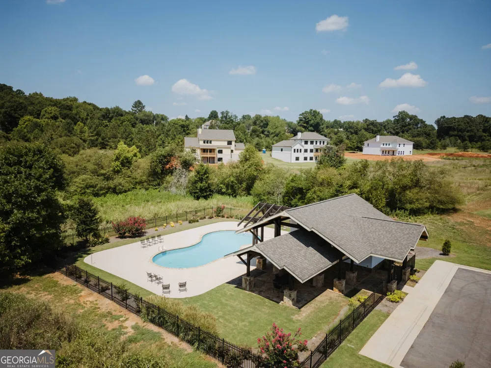 290 Races RD Hoschton, GA 30548