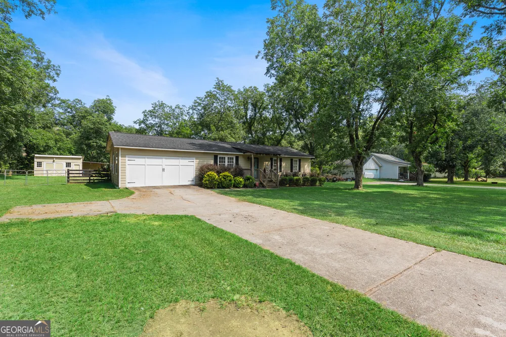 1911 Barnesville RD Griffin, GA 30224