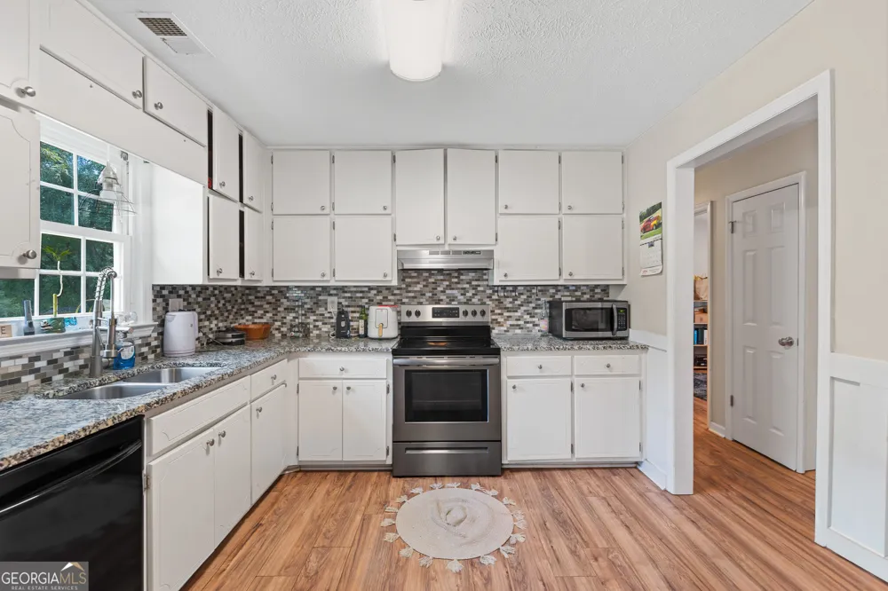 1911 Barnesville RD Griffin, GA 30224