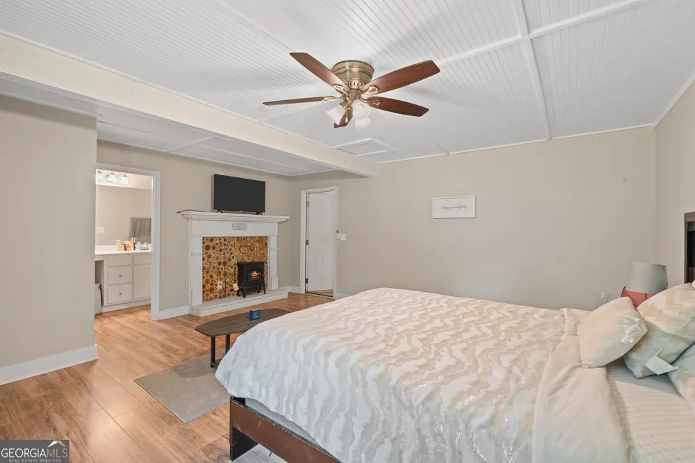 1911 Barnesville RD Griffin, GA 30224