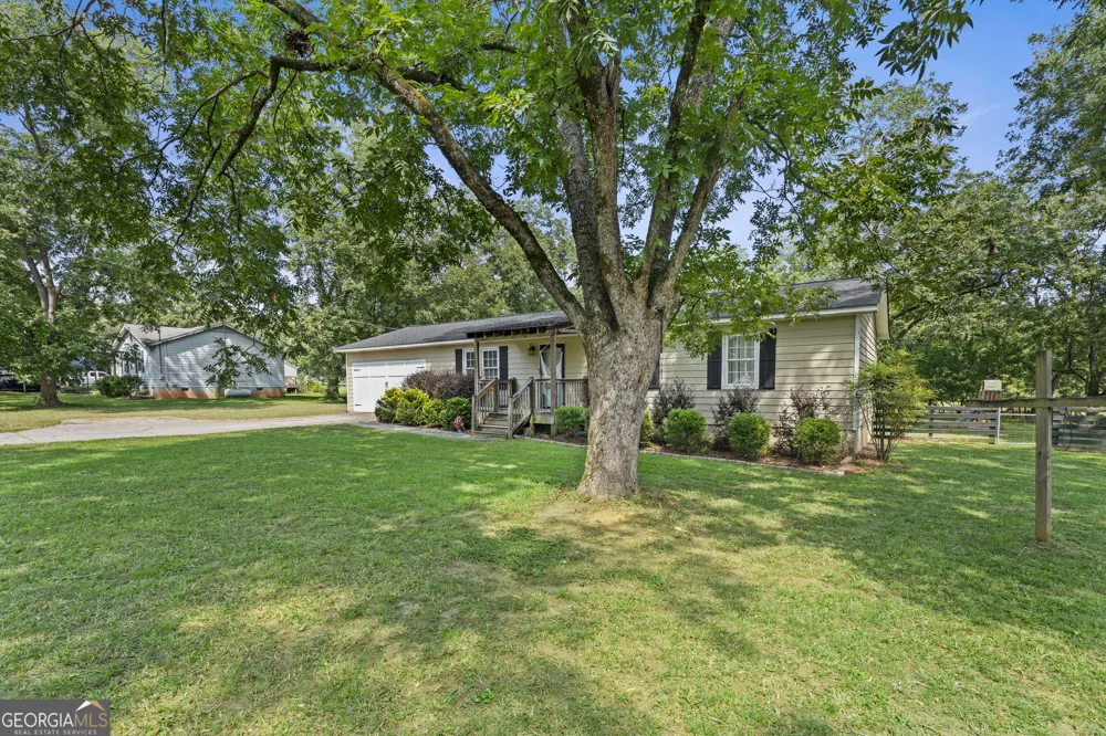 1911 Barnesville RD Griffin, GA 30224