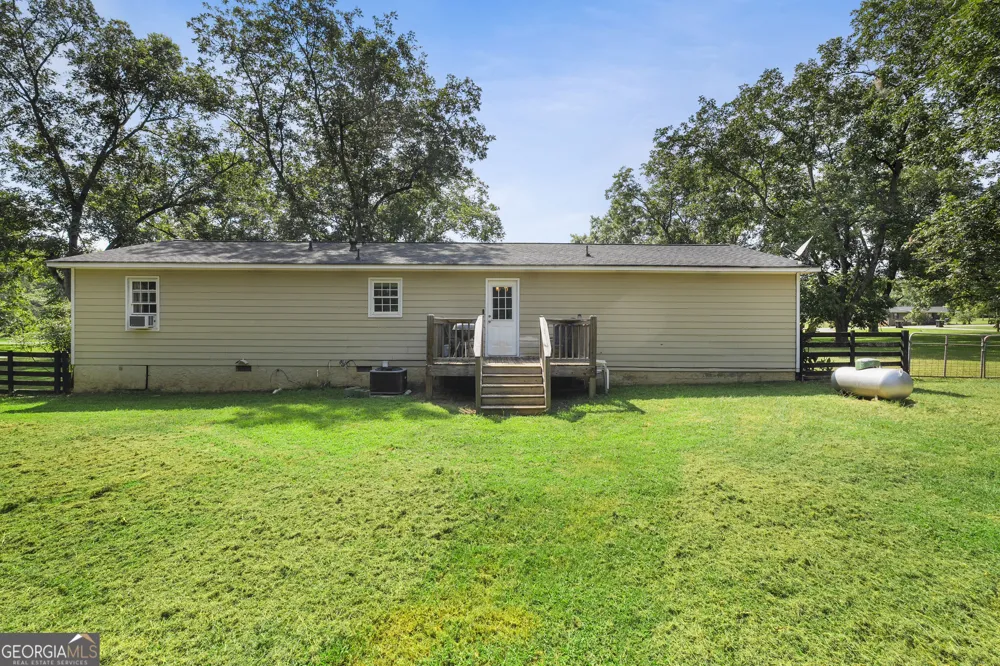1911 Barnesville RD Griffin, GA 30224
