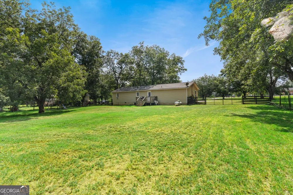1911 Barnesville RD Griffin, GA 30224
