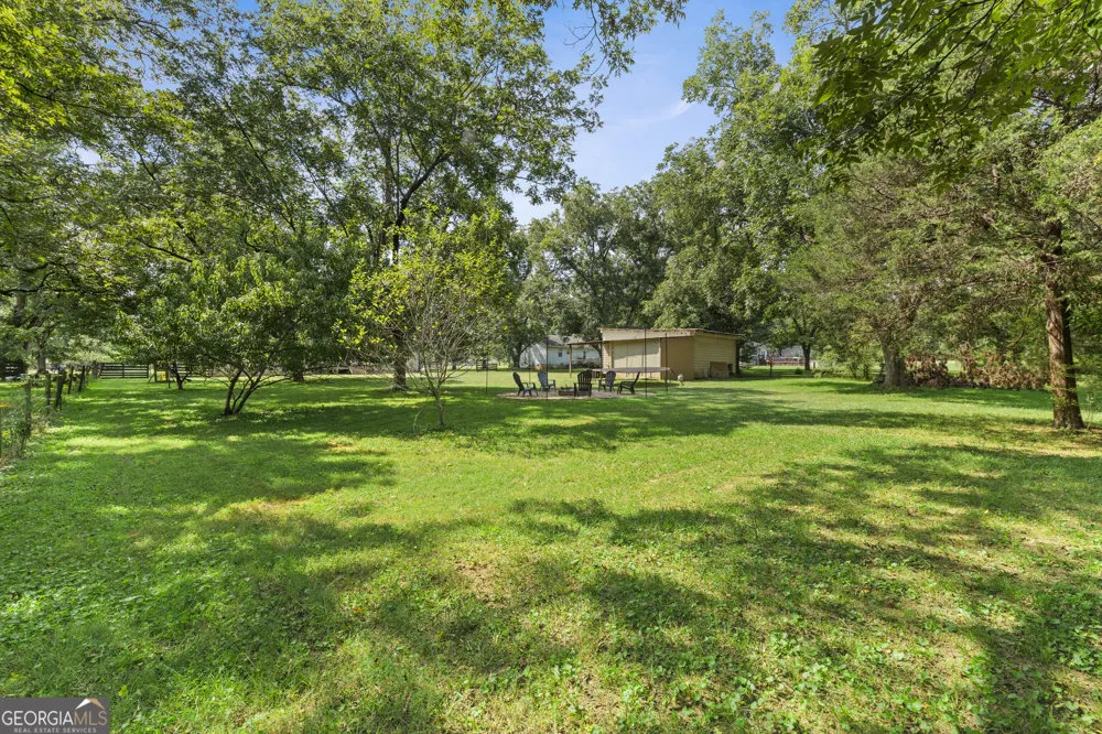 1911 Barnesville RD Griffin, GA 30224