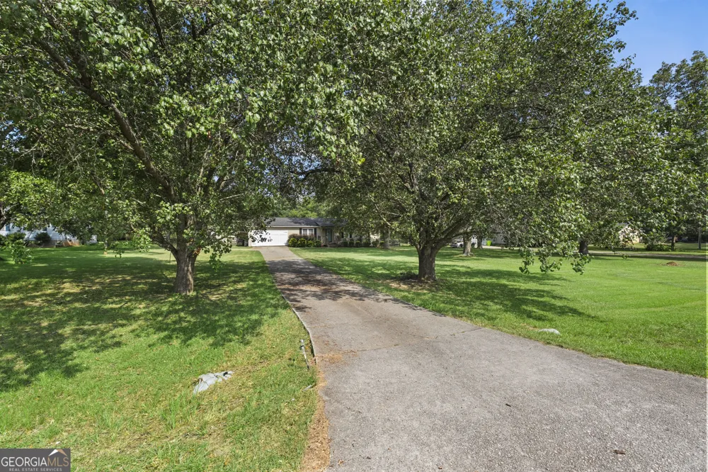 1911 Barnesville RD Griffin, GA 30224