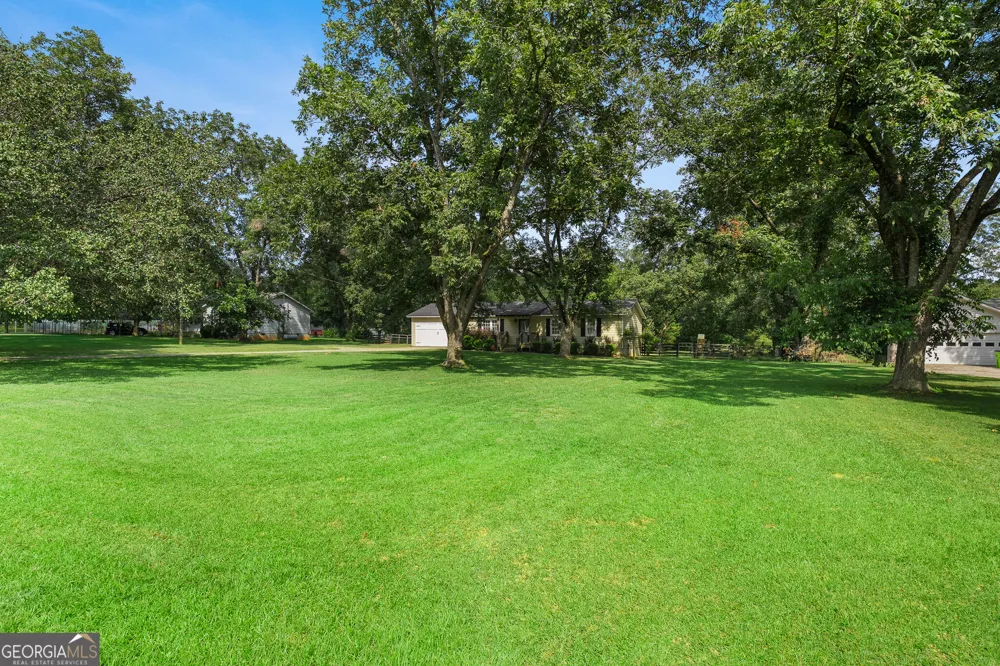 1911 Barnesville RD Griffin, GA 30224