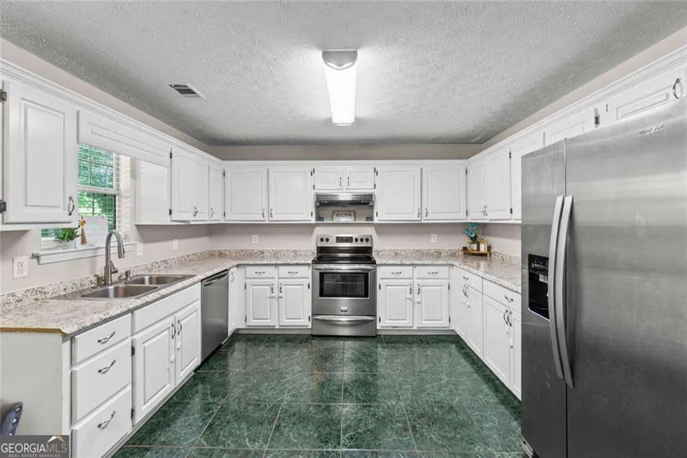 245 Cypress DR Covington, GA 30016