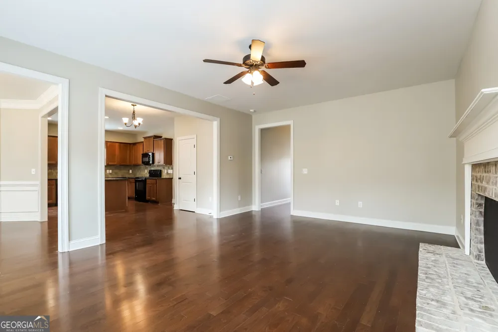 534 Amaranth TRL Hoschton, GA 30548
