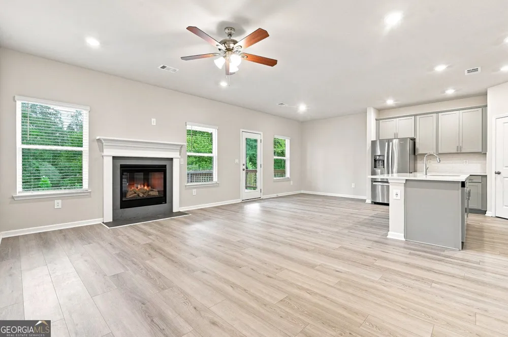 176 Meander DR Woodstock, GA 30188