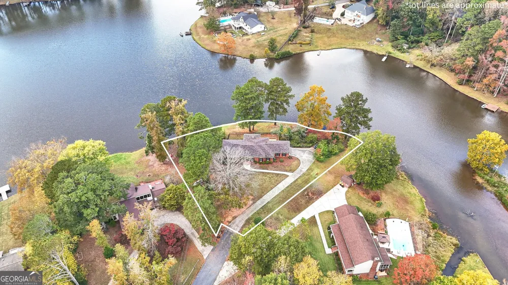 30 Hawthorne DR Newnan, GA 30263