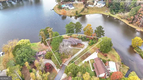 30 Hawthorne DR