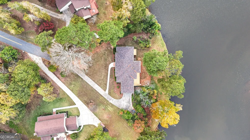 30 Hawthorne DR Newnan, GA 30263