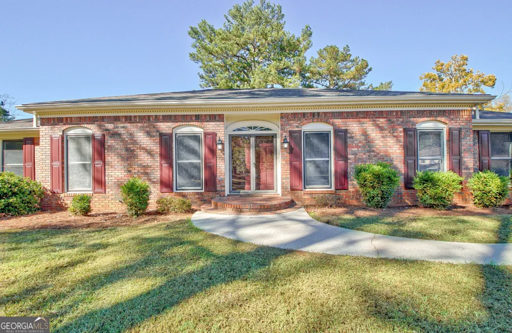 30 Hawthorne DR Newnan, GA 30263
