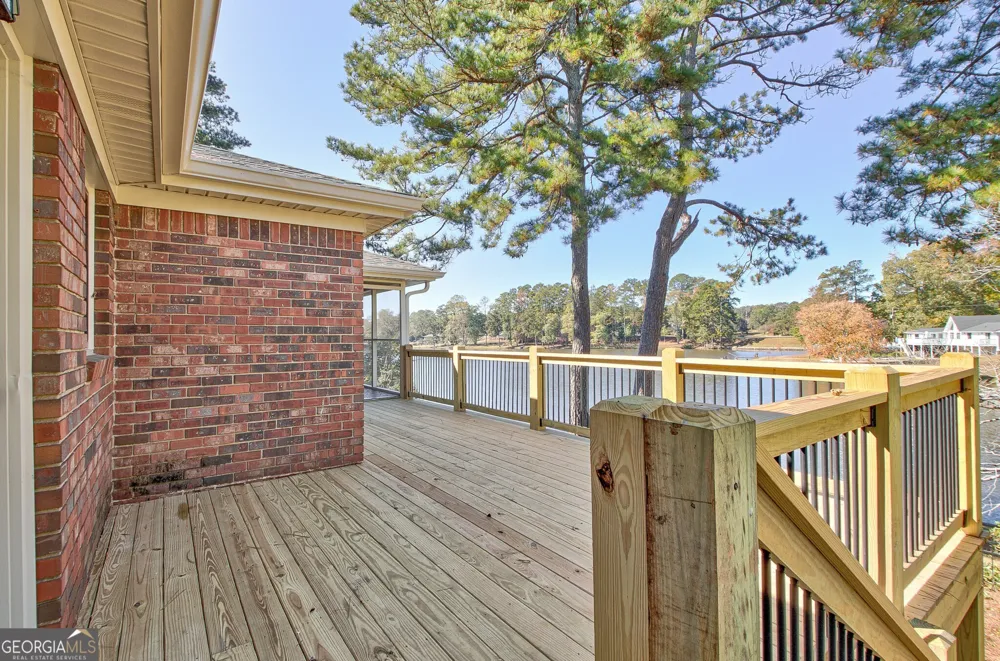 30 Hawthorne DR Newnan, GA 30263