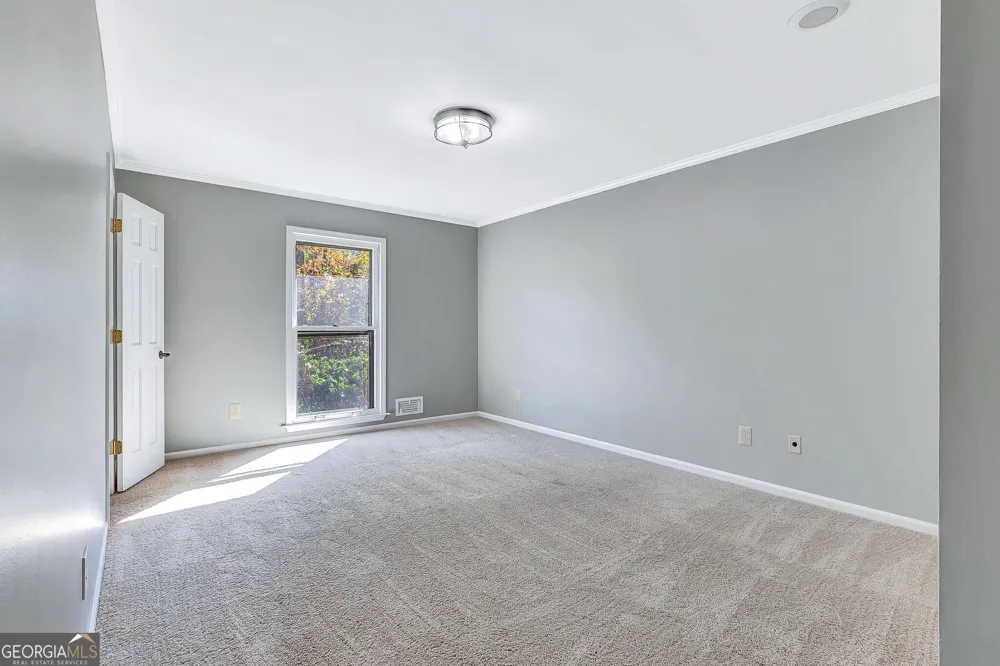 30 Hawthorne DR Newnan, GA 30263