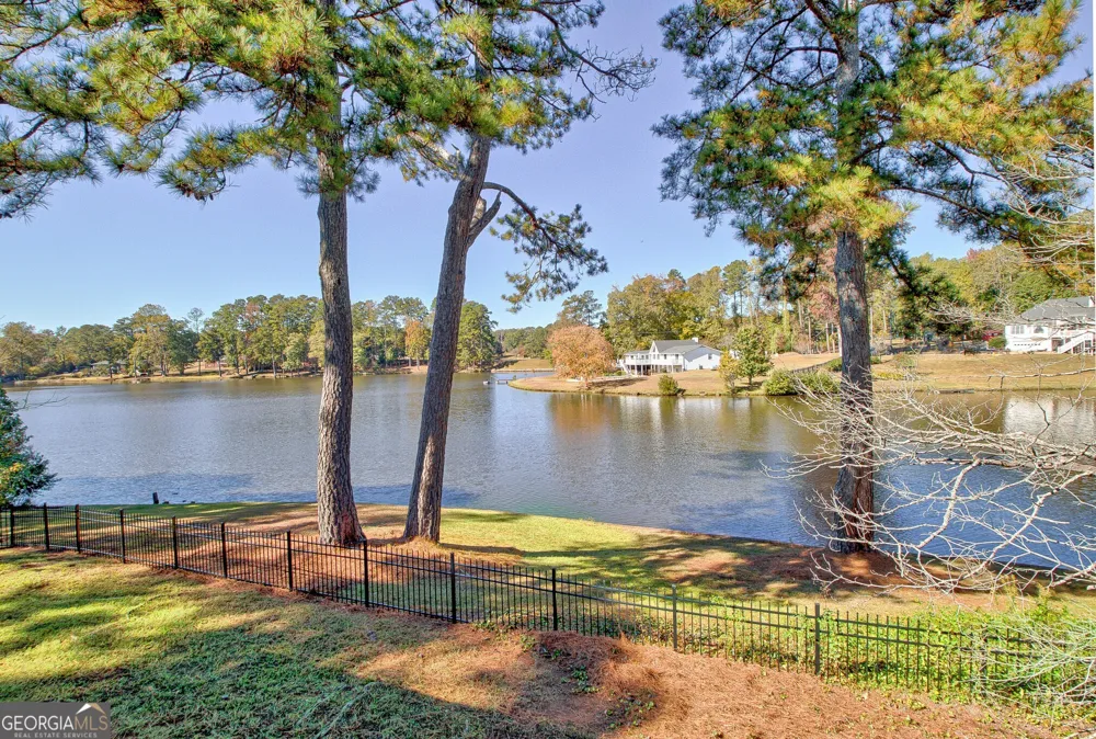 30 Hawthorne DR Newnan, GA 30263
