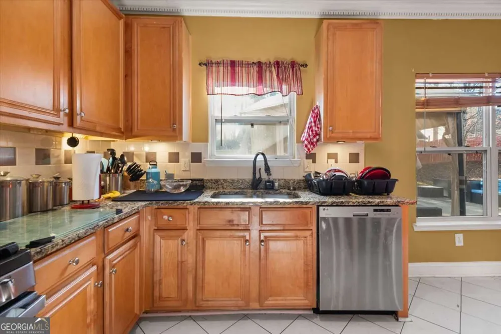 250 WINDSOR WAY Fairburn, GA 30213