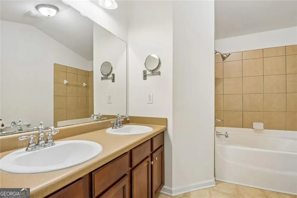 1203 Park Pass WAY Suwanee, GA 30024