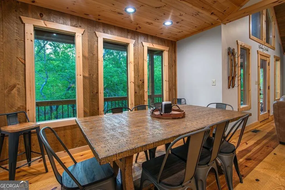 66 Ross DR Mineral Bluff, GA 30559