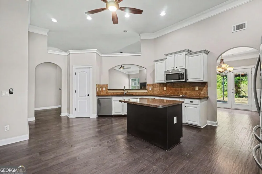 279 Lake Vista DR Jefferson, GA 30549