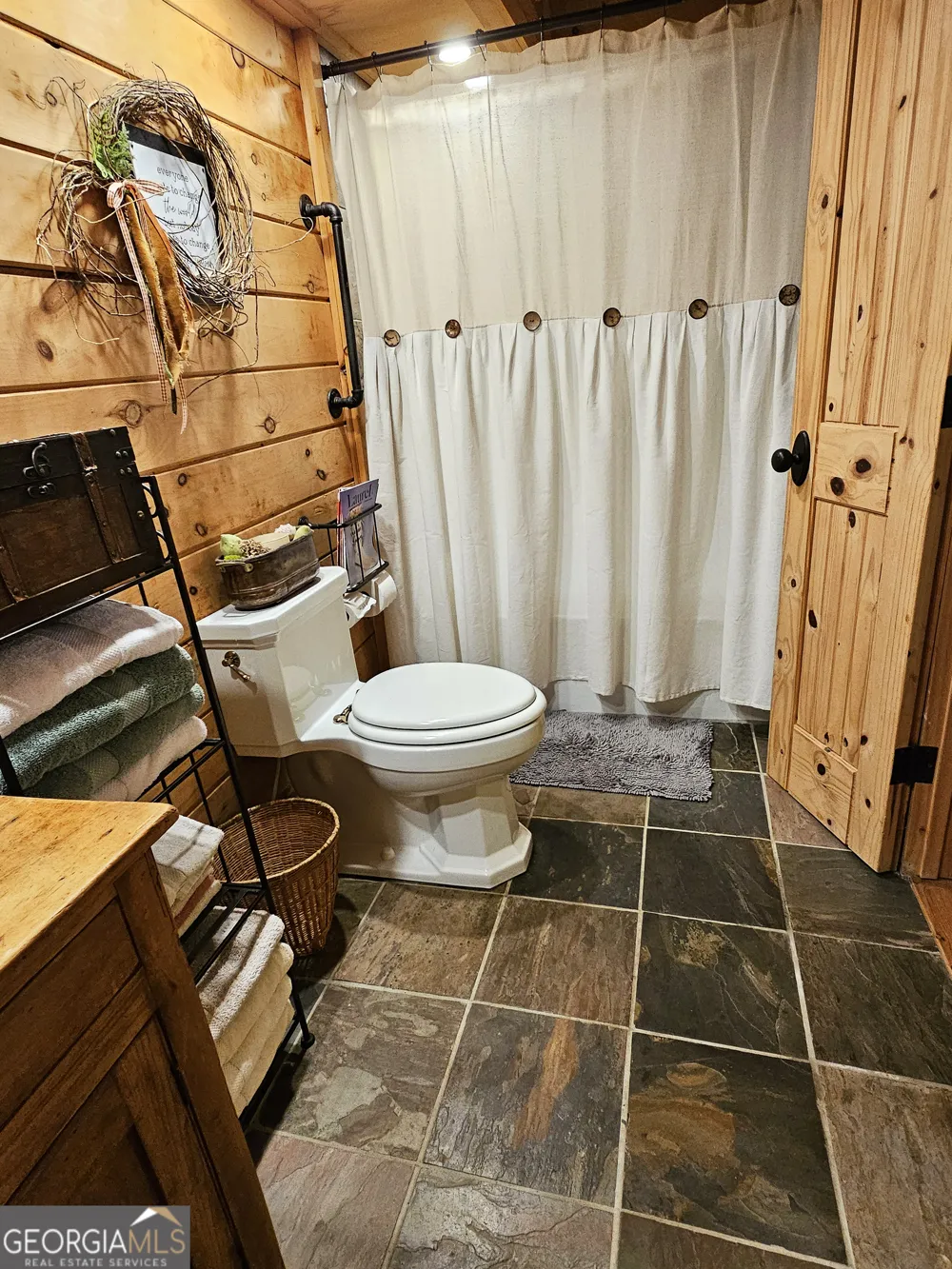 456 Bull Frog LN Clayton, GA 30525