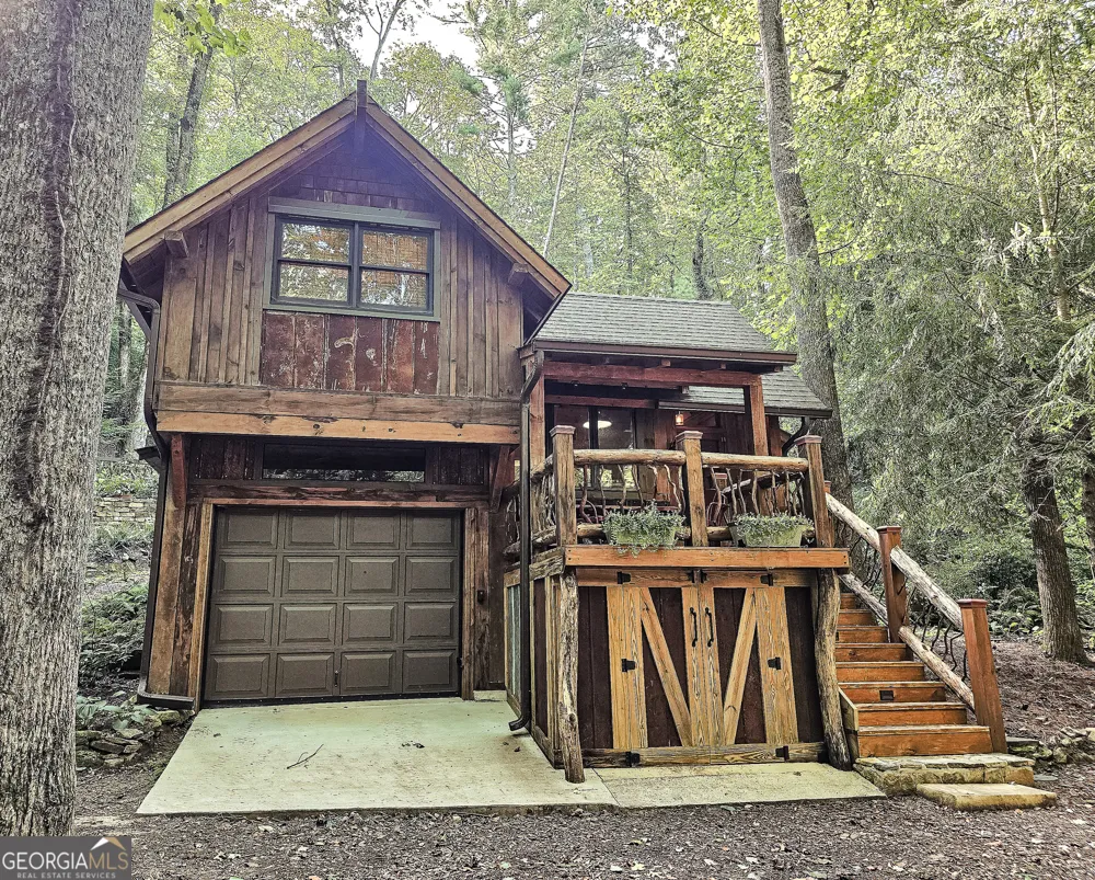 456 Bull Frog LN Clayton, GA 30525
