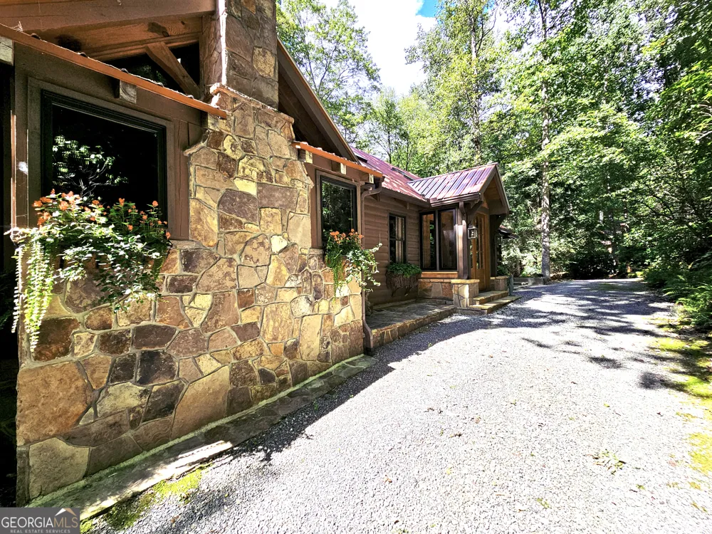 456 Bull Frog LN Clayton, GA 30525