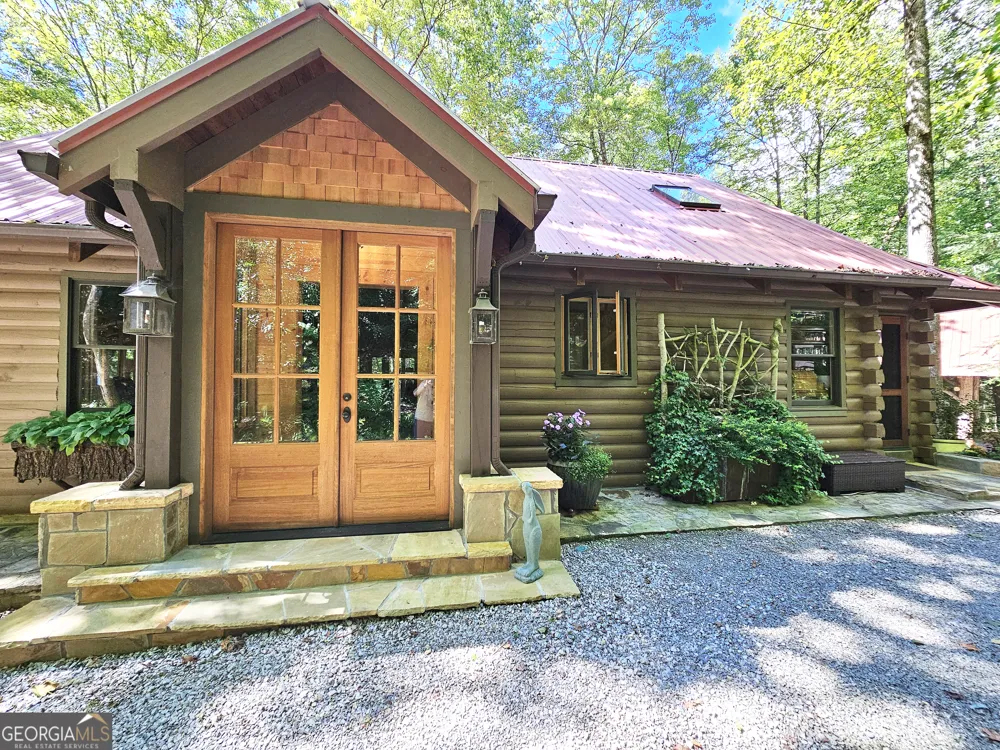 456 Bull Frog LN Clayton, GA 30525
