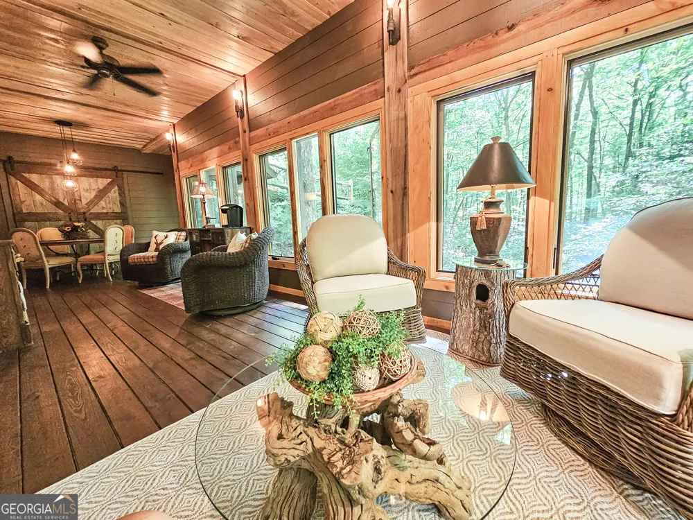 456 Bull Frog LN Clayton, GA 30525