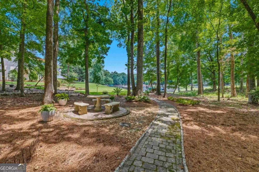 198 Winding River RD Eatonton, GA 31024
