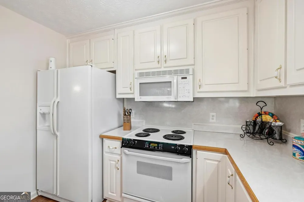 198 Winding River RD Eatonton, GA 31024